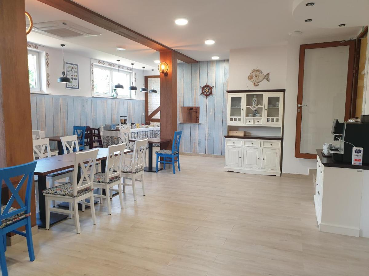Dom Jastrzebia Z Basenem I Jacuzzi Apartment Jastrzebia Gora Luaran gambar