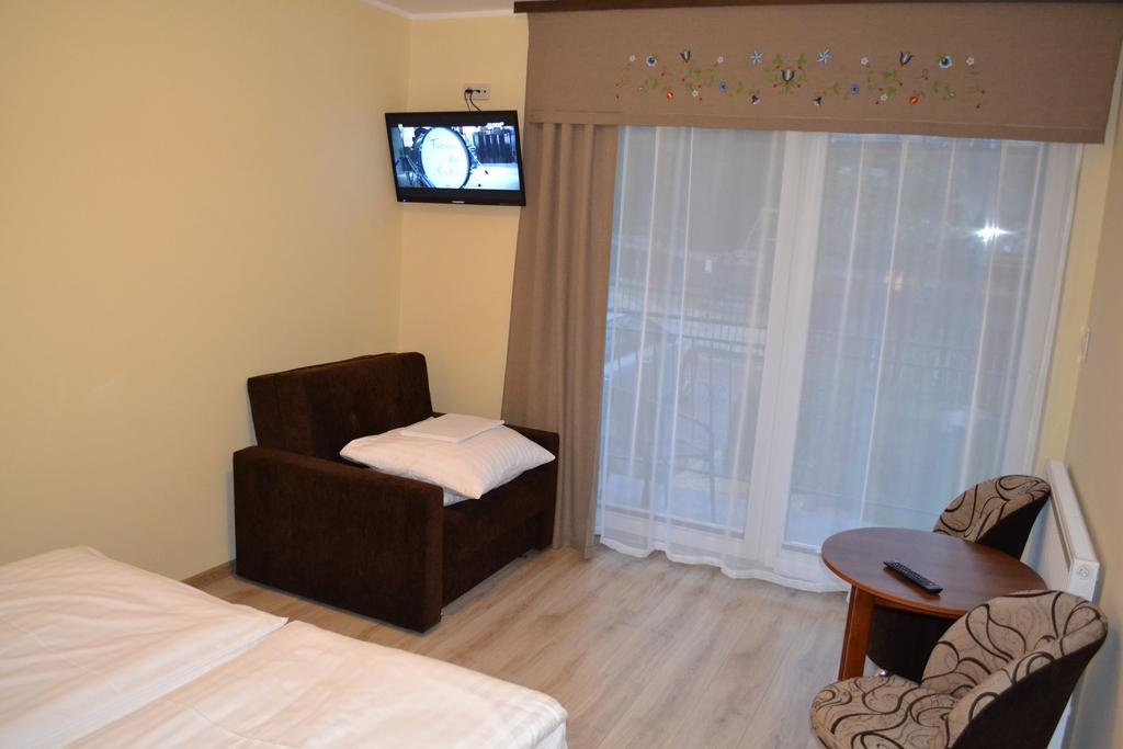 Dom Jastrzebia Z Basenem I Jacuzzi Apartment Jastrzebia Gora Luaran gambar