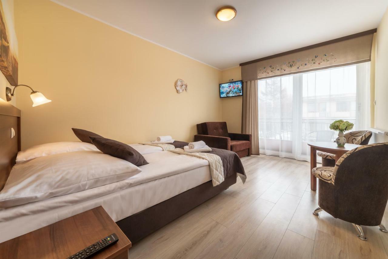 Dom Jastrzebia Z Basenem I Jacuzzi Apartment Jastrzebia Gora Luaran gambar