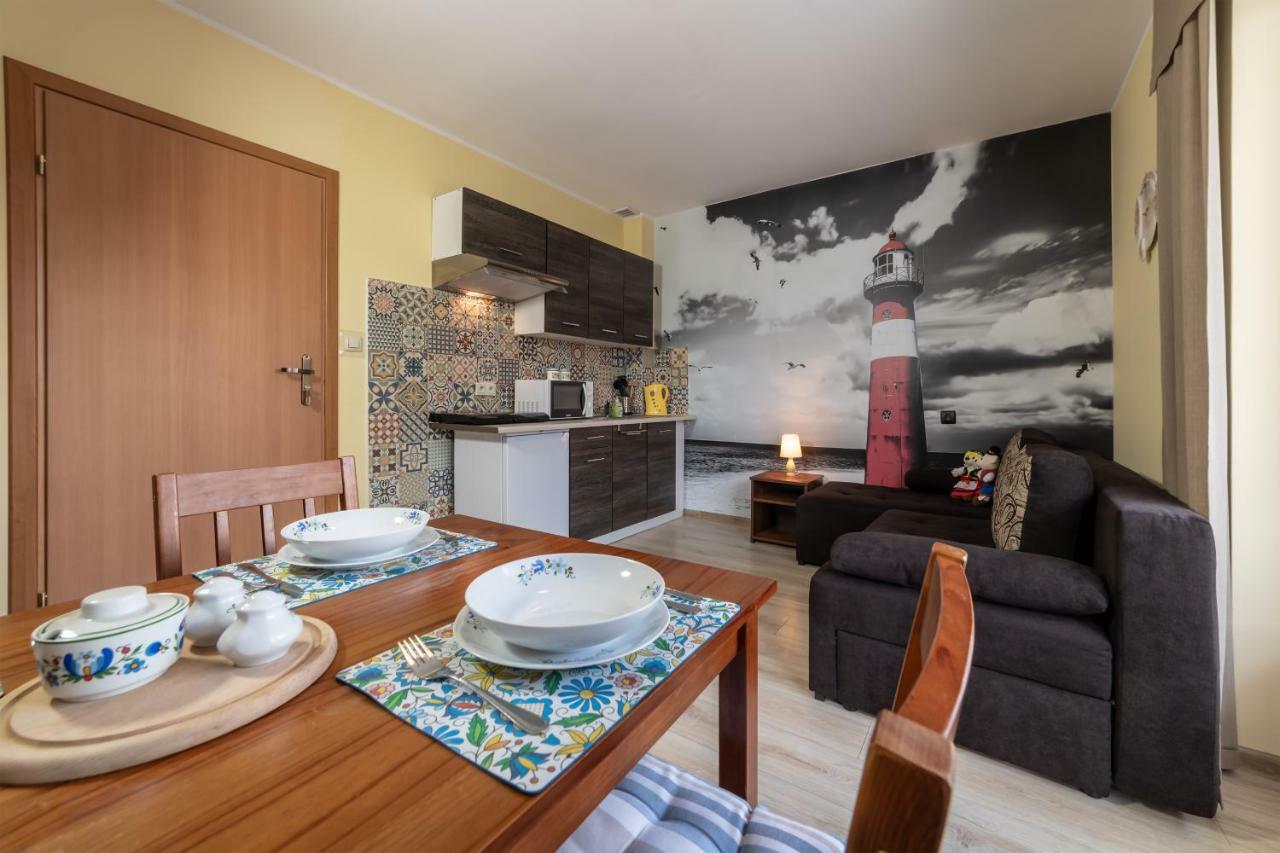 Dom Jastrzebia Z Basenem I Jacuzzi Apartment Jastrzebia Gora Luaran gambar
