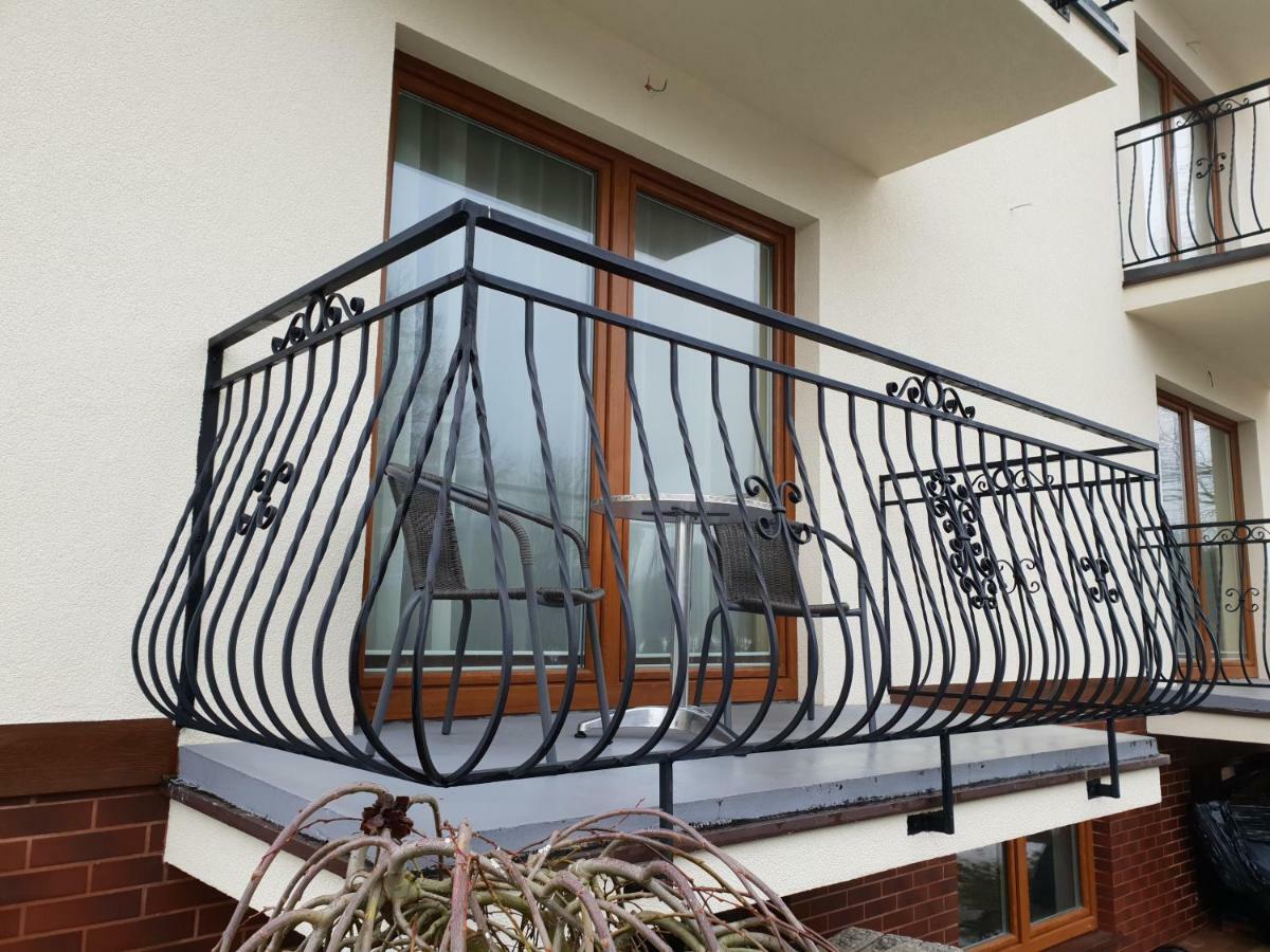 Dom Jastrzebia Z Basenem I Jacuzzi Apartment Jastrzebia Gora Luaran gambar