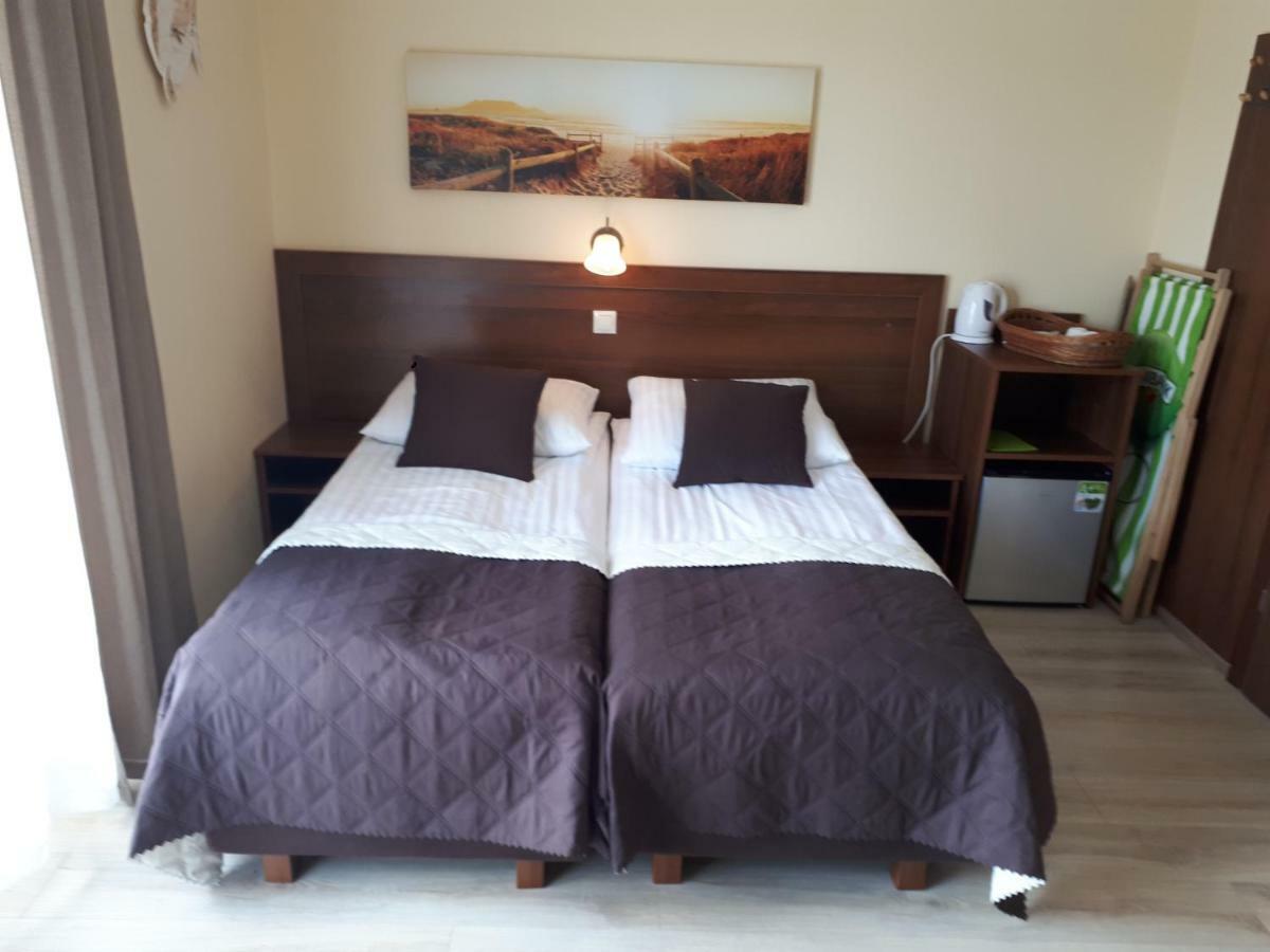 Dom Jastrzebia Z Basenem I Jacuzzi Apartment Jastrzebia Gora Luaran gambar