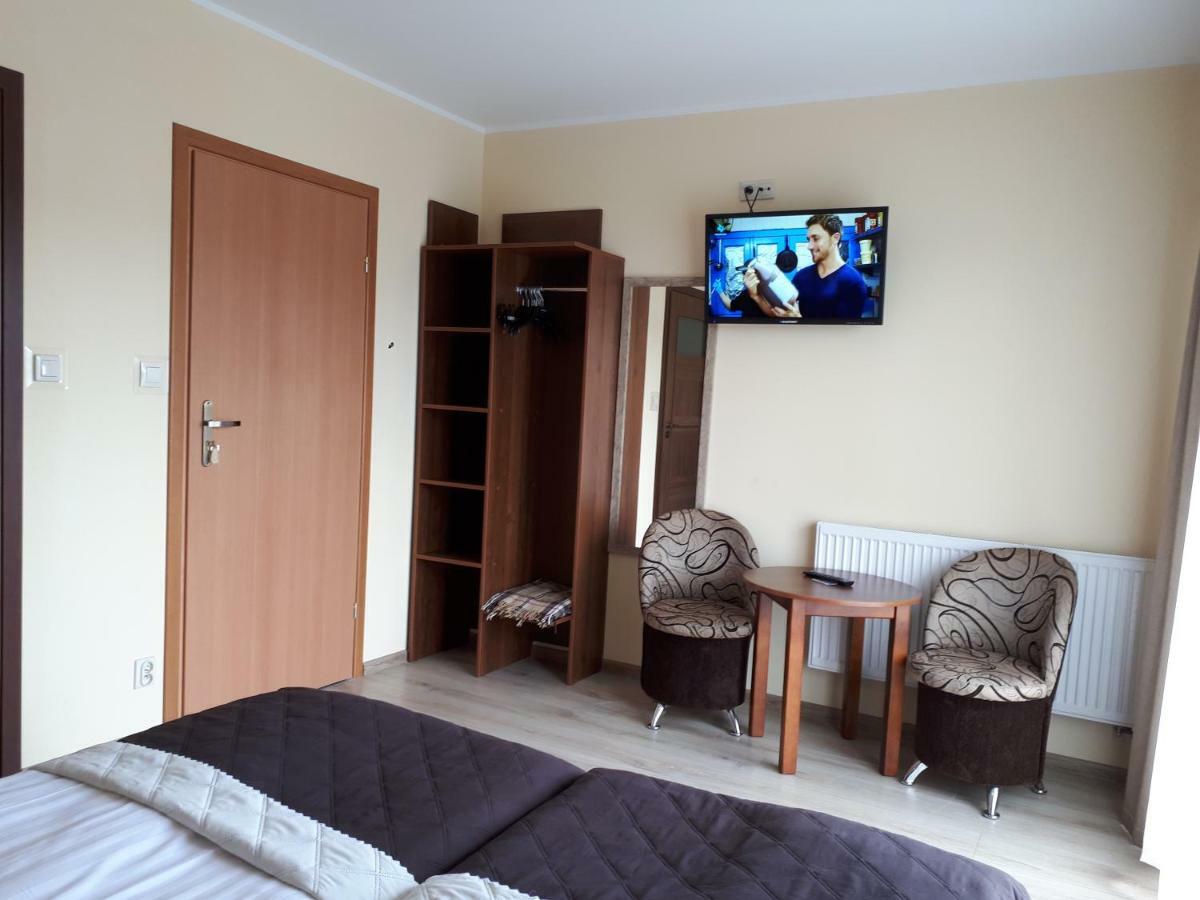 Dom Jastrzebia Z Basenem I Jacuzzi Apartment Jastrzebia Gora Luaran gambar