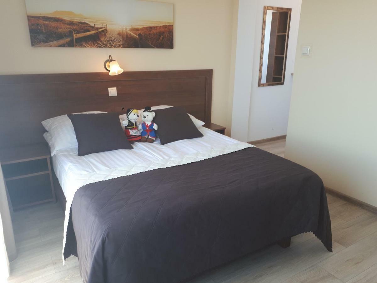 Dom Jastrzebia Z Basenem I Jacuzzi Apartment Jastrzebia Gora Luaran gambar