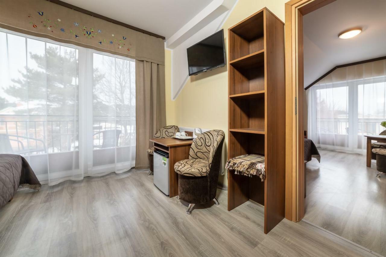 Dom Jastrzebia Z Basenem I Jacuzzi Apartment Jastrzebia Gora Luaran gambar