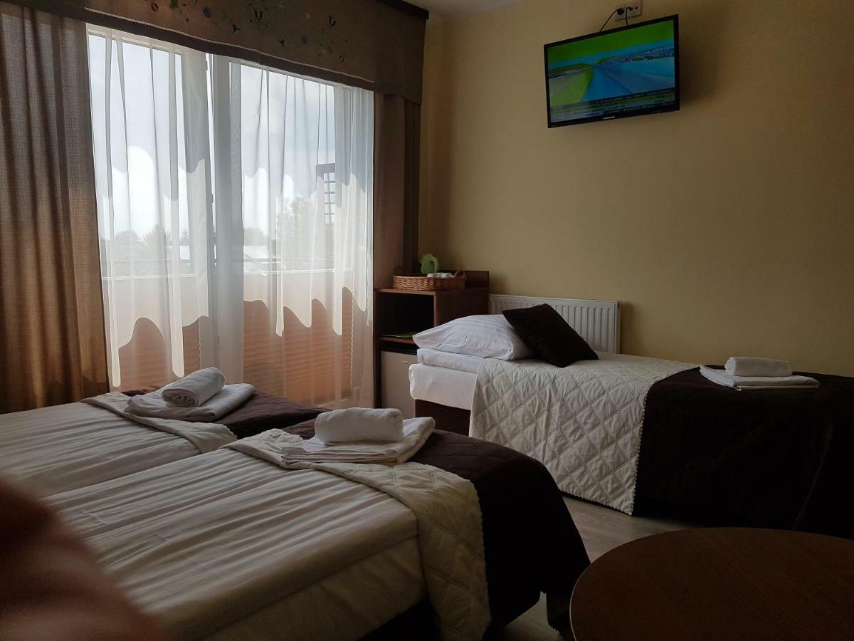 Dom Jastrzebia Z Basenem I Jacuzzi Apartment Jastrzebia Gora Luaran gambar