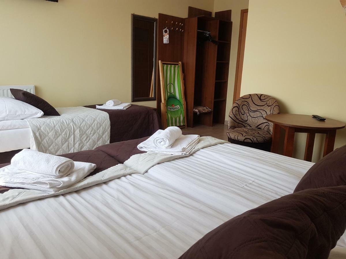 Dom Jastrzebia Z Basenem I Jacuzzi Apartment Jastrzebia Gora Luaran gambar