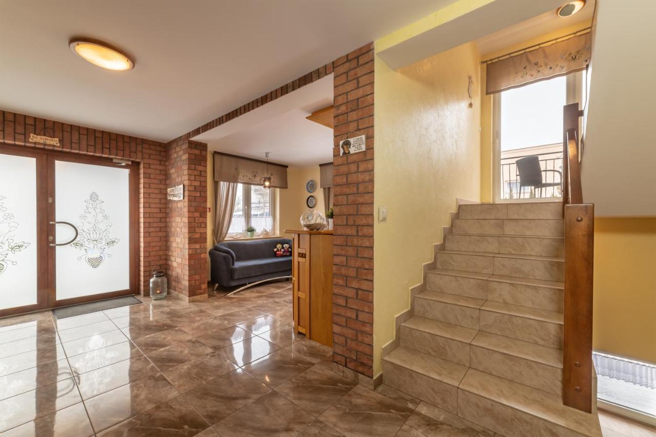Dom Jastrzebia Z Basenem I Jacuzzi Apartment Jastrzebia Gora Luaran gambar